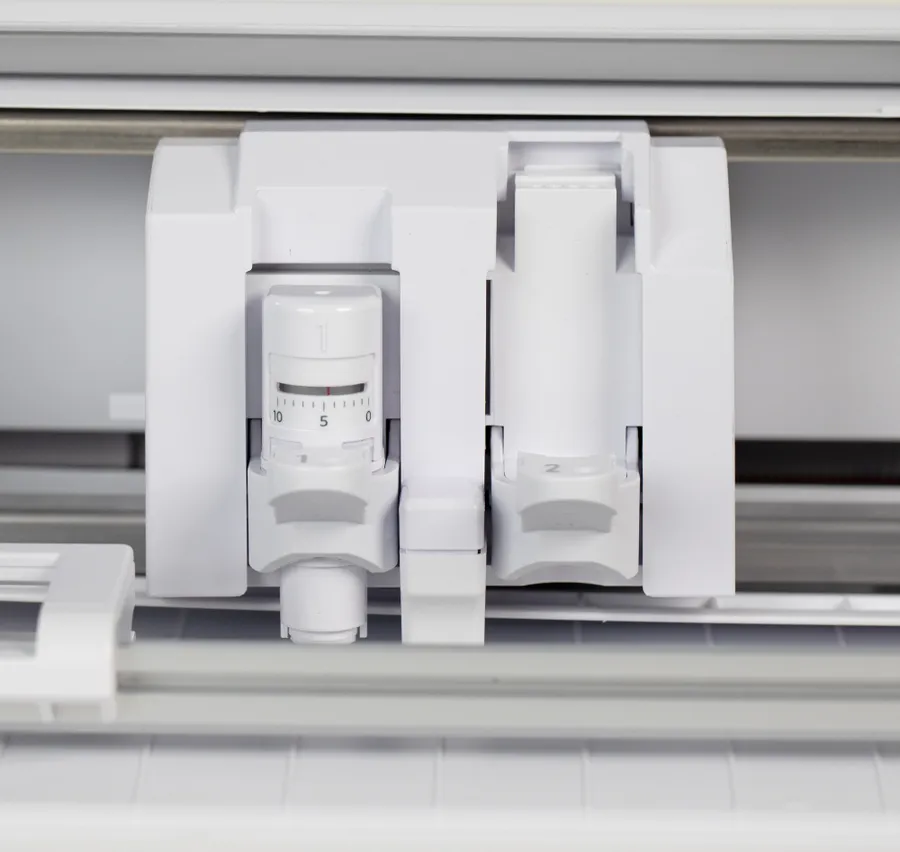 Carro de corte de uma Silhouette Cameo em manutenção