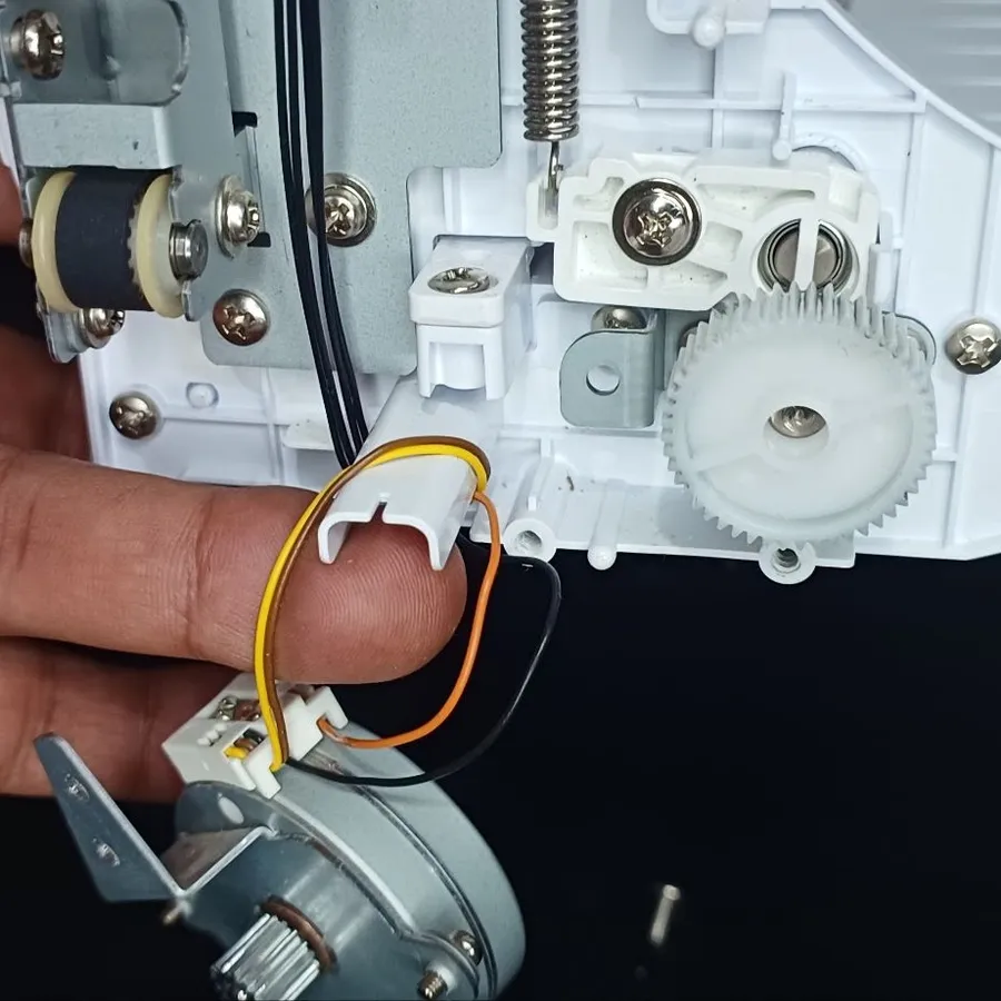 Substituição de motor com engrenagem